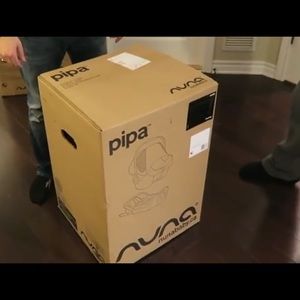 Nuna PIPA car seat NEW New IN THE BOX Never opened